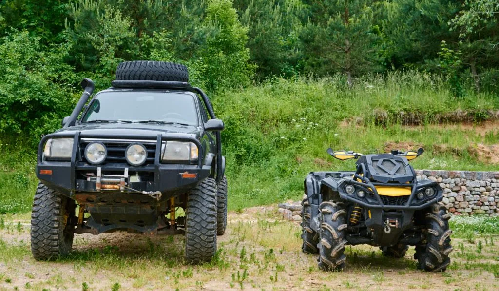6-inch Old car SUV and 4-inch quad bike outdoor lift kit, front view