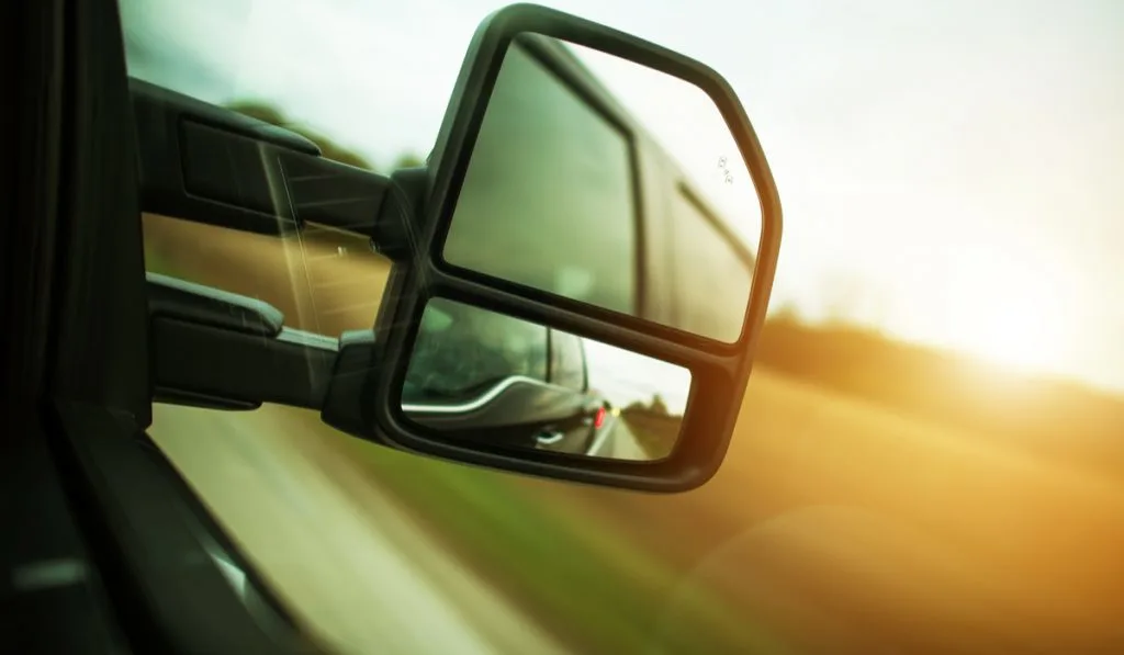 pickup truck side mirror blind spot assistance mirror